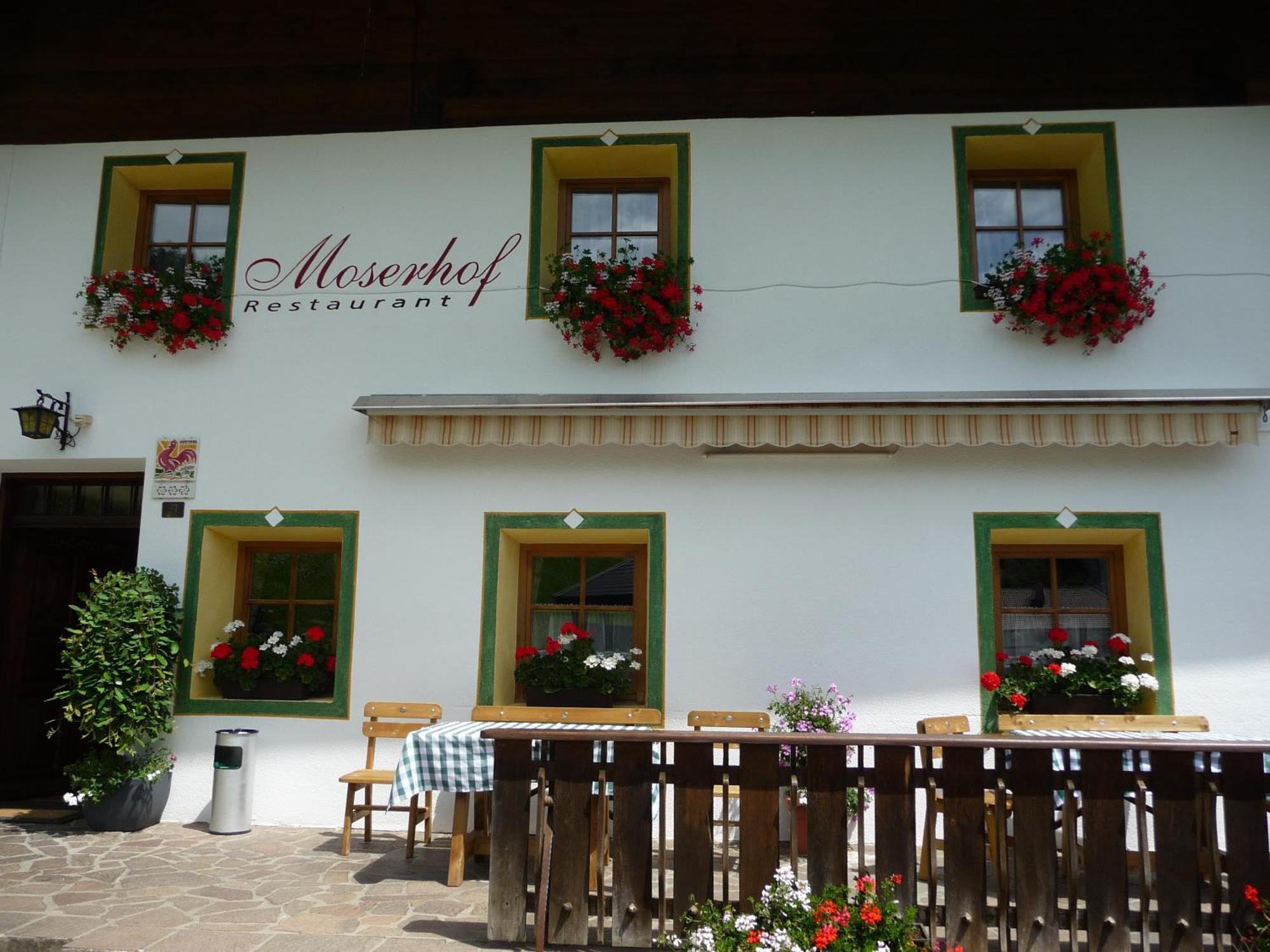 Berggasthaus Agritur Moserhof Braies  Exterior foto